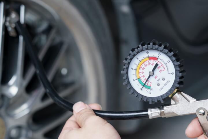 Tire Pressure Monitoring Systems (TPMS): Internal vs External Sensors