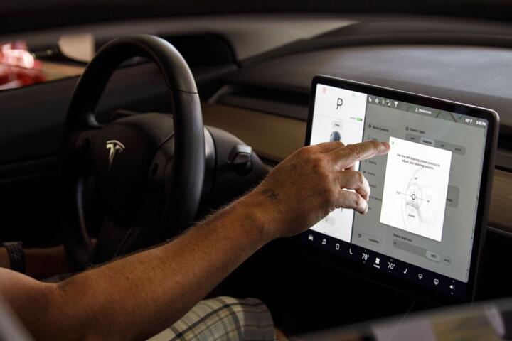 How Over-the-Air Updates Work in Modern Cars