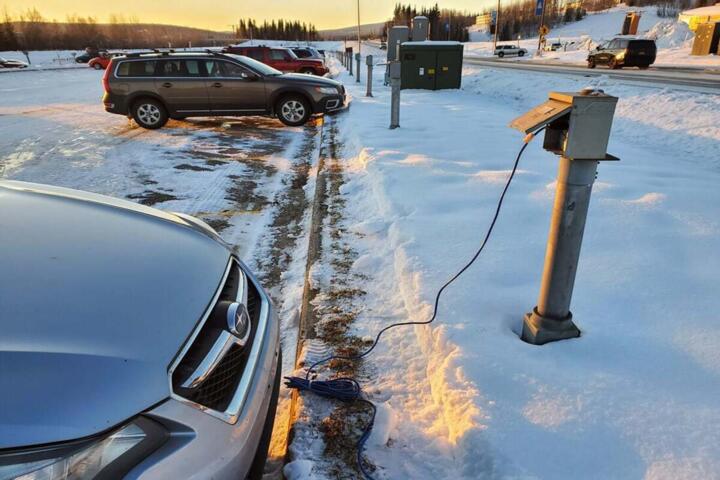What a Block Heater Does in Cold Climates