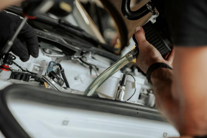 What an Oil Change Interval Really Depends On