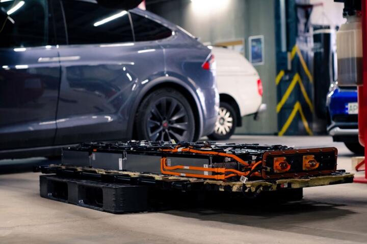 Insuring Battery Leases vs Ownership: Key Policy Differences