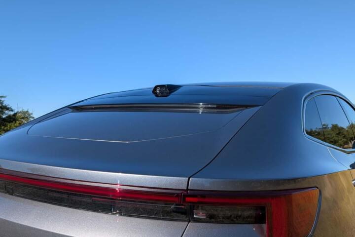 Polestar 4: Life Without a Rear Window — Technology vs. Tradition